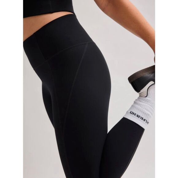 Girlfriend Collective Black Black Compressive High-Rise Legging size XS m12 - Picture 4 of 9